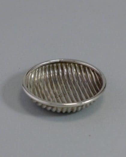 P1340982 420x525 - Miniatuur schotel