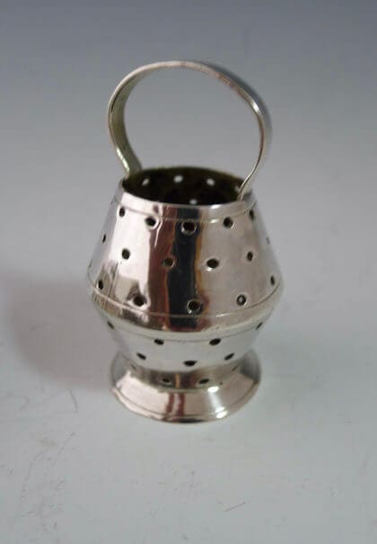 P1380280 420x605 - Miniatuur vismand