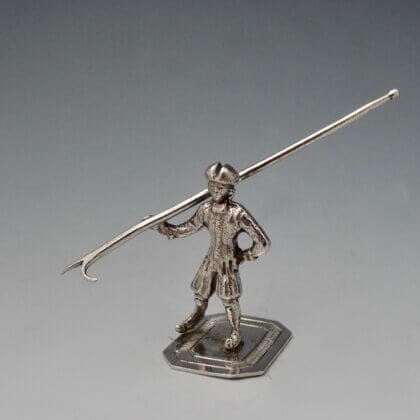 P1410611 420x420 - Miniatuur schaatser (verkocht)