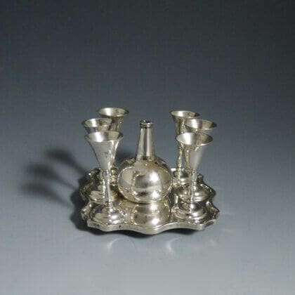 P1410958 420x420 - Miniatuur dienblad met zes glazen en fles