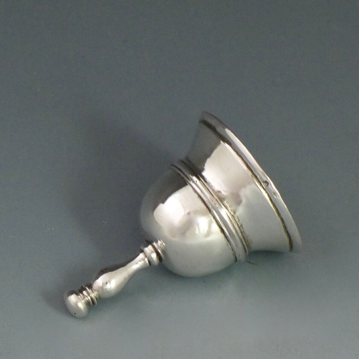 P1420180 1200x1200 - Miniatuur tafelbel (verkocht)