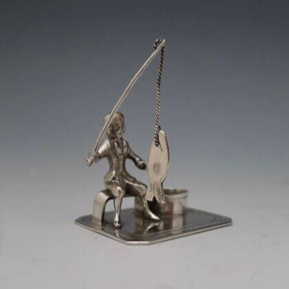 P1420484 420x420 - Miniatuur man met hengel (verkocht)